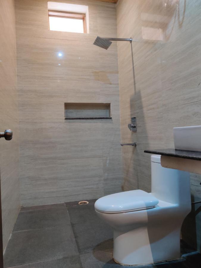 Отель Kunwar Residency Ришикеш Номер фото
