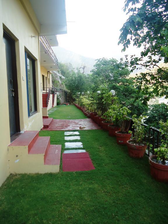 Отель Kunwar Residency Ришикеш Экстерьер фото